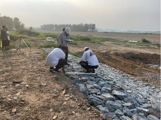 兴城市水利局积极配合质量省检工作